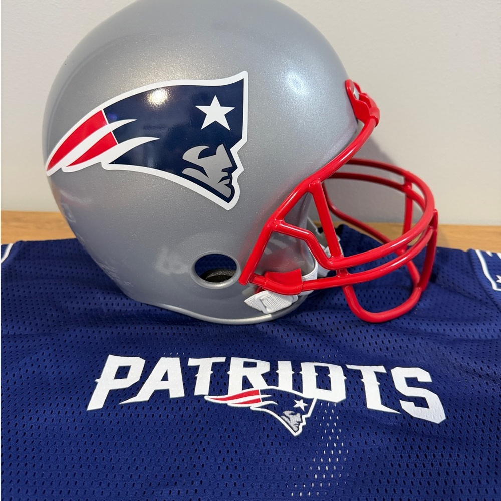 New England Patriots Jersey, pants and Helmet Set - Picture 11 of 13